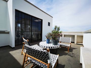 Casa en venta al Sur de Aguascalientes en zona residencial de 3 pisos