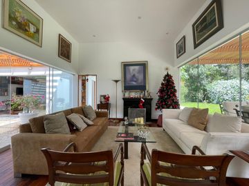 LINDA CASA DE CAMPO CON  PRECIOSA ÁREA VERDE EN FUNDO PASO CHICO
