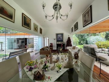 LINDA CASA DE CAMPO CON  PRECIOSA ÁREA VERDE EN FUNDO PASO CHICO