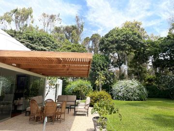 LINDA CASA DE CAMPO CON  PRECIOSA ÁREA VERDE EN FUNDO PASO CHICO