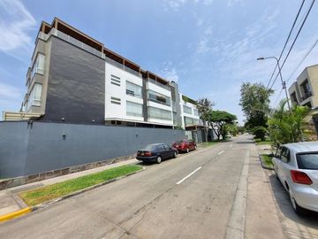VENTA de dpto. TRIPLEX en Chacarilla. San Borja