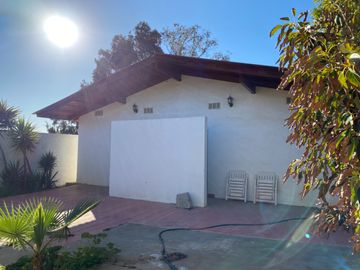 Hacienda Comercial   en  el corazón del  Valle de Guadalupe