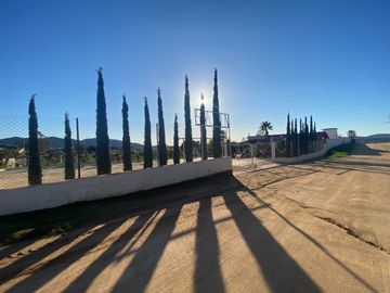 Hacienda Comercial   en  el corazón del  Valle de Guadalupe