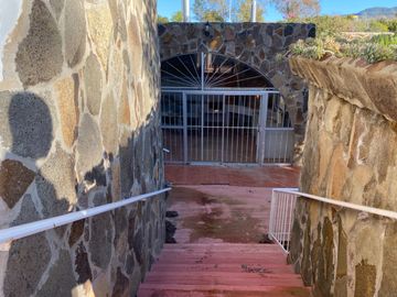 Hacienda Comercial   en  el corazón del  Valle de Guadalupe