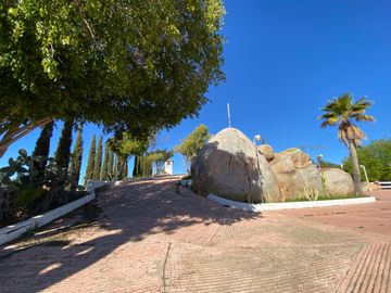Hacienda Comercial   en  el corazón del  Valle de Guadalupe