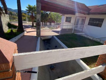 Hacienda Comercial   en  el corazón del  Valle de Guadalupe
