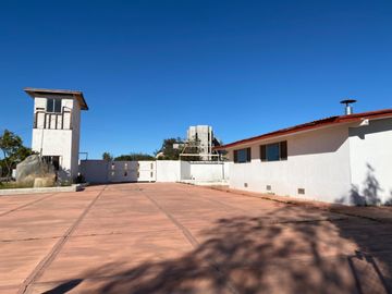 Hacienda Comercial   en  el corazón del  Valle de Guadalupe