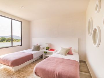 CASA CON ALBERCA A 15 MINUTOS DE CUERNAVACA EN XOCHITEPEC MORELOS