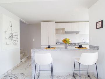 CASA CON ALBERCA A 15 MINUTOS DE CUERNAVACA EN XOCHITEPEC MORELOS