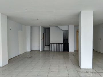 DIJUAL RUKO LOKASI SANGAT STRATEGIS DI JL.RADIO DALAM KEBAYORAN BARU JAKARTA SELATAN
