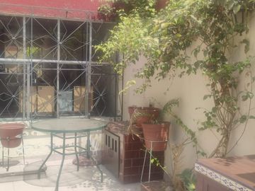 POR VIAJE; Se vende casa como terreno, en excelente ubicacion en Santa Anita,cerca a Puente Azul