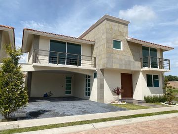 CASA EN VENTA EN METEPEC, RESIDENCIAL GRAN QUINTA