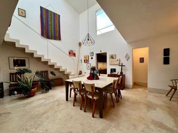 CASA ESTILO LOFT  EN COLONIA ITZIMNA