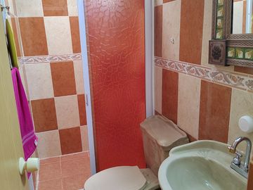 VENTA CASA LA LOMA ZINANCATEPEC JUNTO A RECLUSORIO SANTIAGUITO Y UNIVERSIDAD POLITECNICA DEL VALLE DE TOLUCA