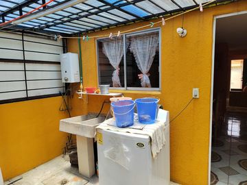 VENTA CASA LA LOMA ZINANCATEPEC JUNTO A RECLUSORIO SANTIAGUITO Y UNIVERSIDAD POLITECNICA DEL VALLE DE TOLUCA
