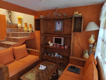 VENTA CASA LA LOMA ZINANCATEPEC JUNTO A RECLUSORIO SANTIAGUITO Y UNIVERSIDAD POLITECNICA DEL VALLE DE TOLUCA