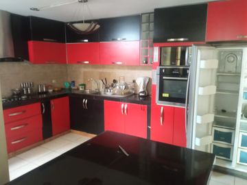 VENDO CASA CON PISCINA EN CHACLACAYO