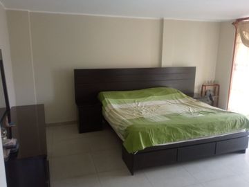 VENDO CASA CON PISCINA EN CHACLACAYO