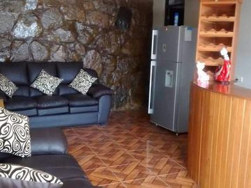 VENDO CASA CON PISCINA EN CHACLACAYO