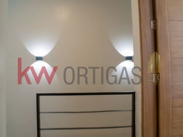 Brand New Townhouse for Sale/Rent very near BGC, Taguig