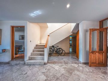 CASA CON ALBERCA Y 4 RECÁMARAS EN CHOLULA.