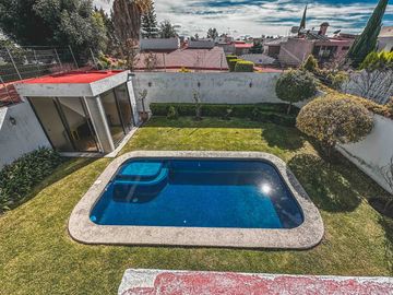 CASA CON ALBERCA Y 4 RECÁMARAS EN CHOLULA.