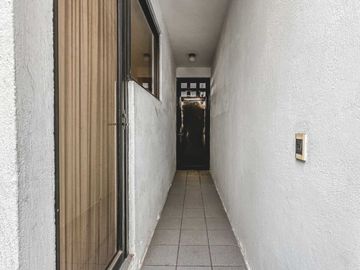 CASA CON ALBERCA Y 4 RECÁMARAS EN CHOLULA.