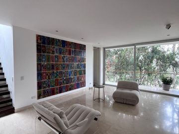 Excelente Dpto. Dúplex Boulevard Roosevelt
