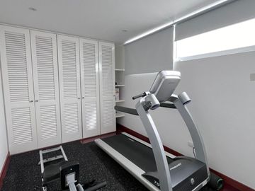 Excelente Dpto. Dúplex Boulevard Roosevelt