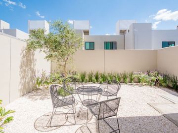 Casa de 3 Recámaras con 3.5 Baños a 12 Minutos de los Arcos de Querétaro.