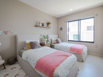 Casa de 3 Recámaras con 3.5 Baños a 12 Minutos de los Arcos de Querétaro.
