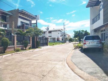 Brandnew Four Bedrooms House in Consolacion