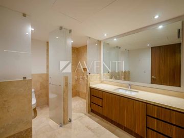 Penthouse en Venta en Punta del Mar Condos en Puerto Cancún, Quintana Roo.