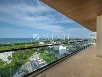 Penthouse en Venta en Punta del Mar Condos en Puerto Cancún, Quintana Roo.