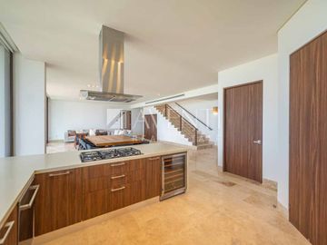 Penthouse en Venta en Punta del Mar Condos en Puerto Cancún, Quintana Roo.