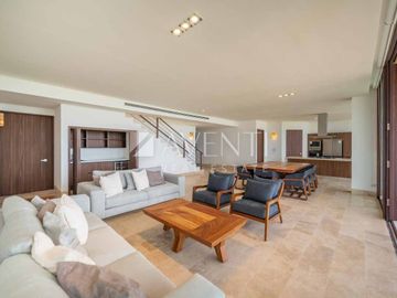 Penthouse en Venta en Punta del Mar Condos en Puerto Cancún, Quintana Roo.