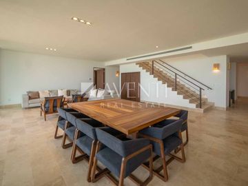 Penthouse en Venta en Punta del Mar Condos en Puerto Cancún, Quintana Roo.