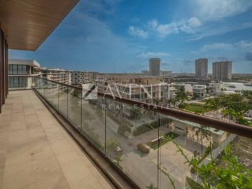 Penthouse en Venta en Punta del Mar Condos en Puerto Cancún, Quintana Roo.