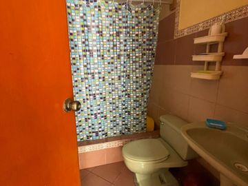 ACOGEDORA CASA MUY CERCA A LA PLAYA