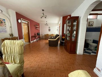 ACOGEDORA CASA MUY CERCA A LA PLAYA