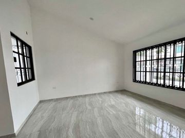 Casa en venta. Colonia Primero de Mayo, Villahermosa.