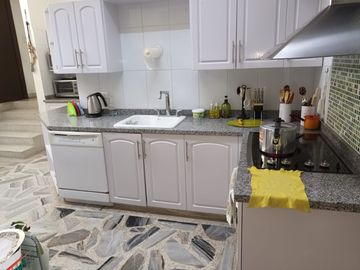 VENTA DE CASA EN TEJARES DE CRISTALES OESTE DE LA CIUDAD