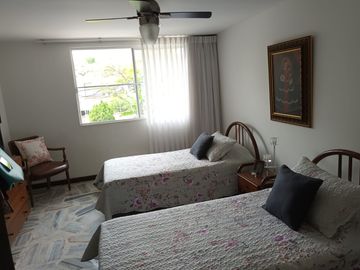 VENTA DE CASA EN TEJARES DE CRISTALES OESTE DE LA CIUDAD