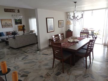 VENTA DE CASA EN TEJARES DE CRISTALES OESTE DE LA CIUDAD