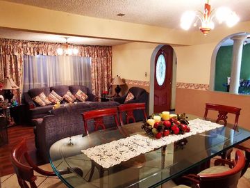Casa de 4 Recamaras, Fracc. Lopez Portillo, Pachuca, Hidalgo.