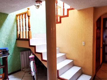 Casa de 4 Recamaras, Fracc. Lopez Portillo, Pachuca, Hidalgo.