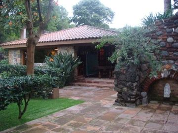 EN VENTA EXCELENTE DEPARTAMENTO EN ZONA NORTE DE CUERNAVACA MOR. TODOS LOS SERVICIOS, ZONA FRESCA. TOTALMENTE AMUEBLADO.