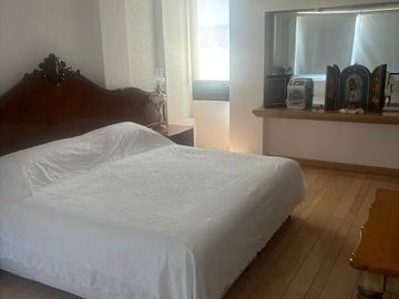 EN VENTA EXCELENTE DEPARTAMENTO EN ZONA NORTE DE CUERNAVACA MOR. TODOS LOS SERVICIOS, ZONA FRESCA. TOTALMENTE AMUEBLADO.