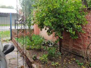VENTA CASA DE 4 AMBIENTES EN MERLO CON ESCRITURA BARRIO ALBATROS