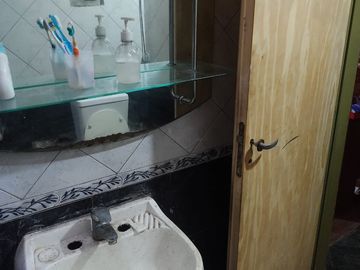 VENTA CASA DE 4 AMBIENTES EN MERLO CON ESCRITURA BARRIO ALBATROS